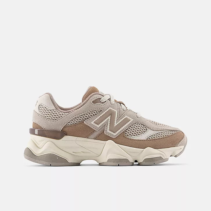 New Balance 9060 Marrone EX