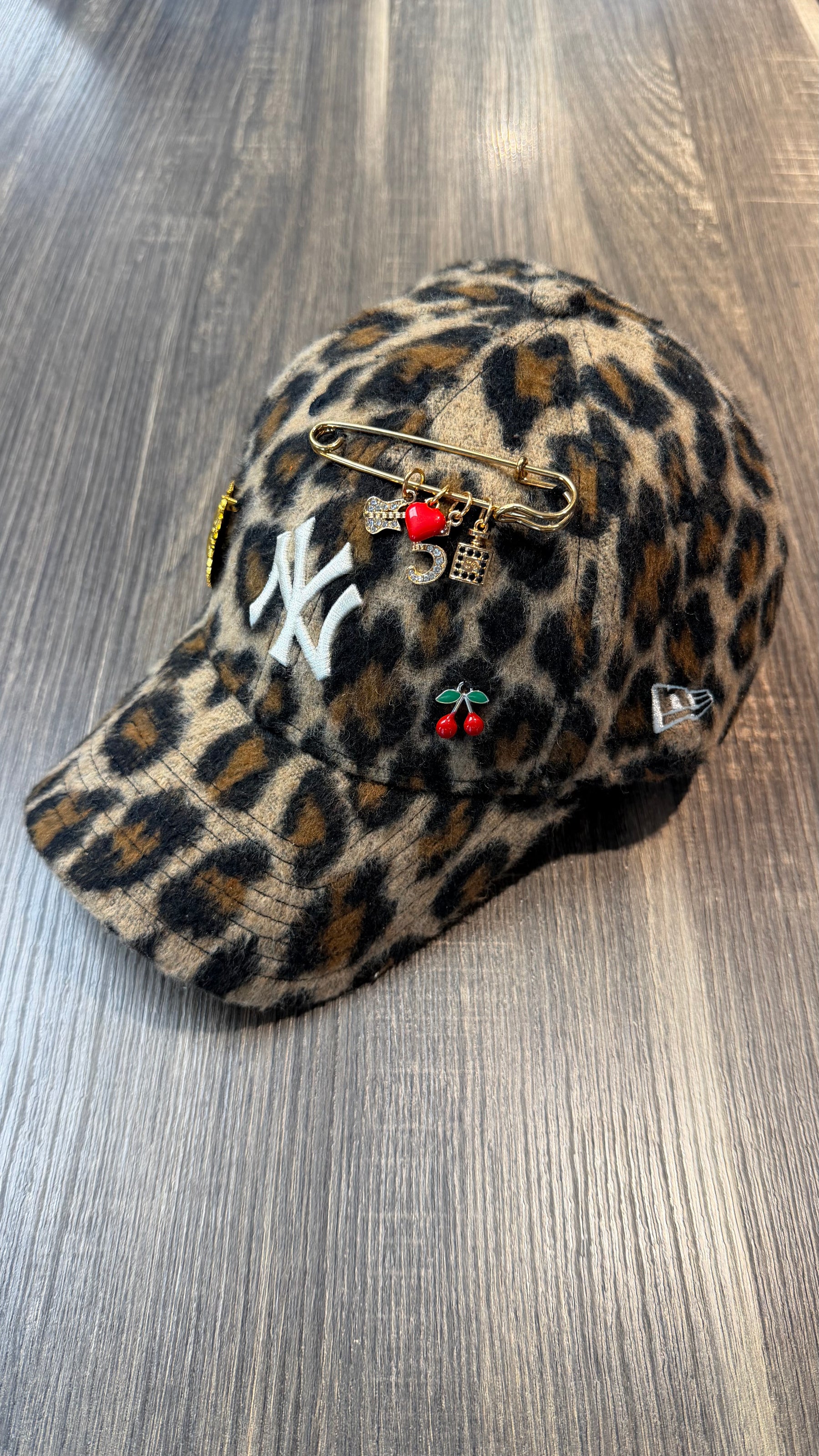 NEW ERA CUSTOM CON STAMPA LEOPARDATA