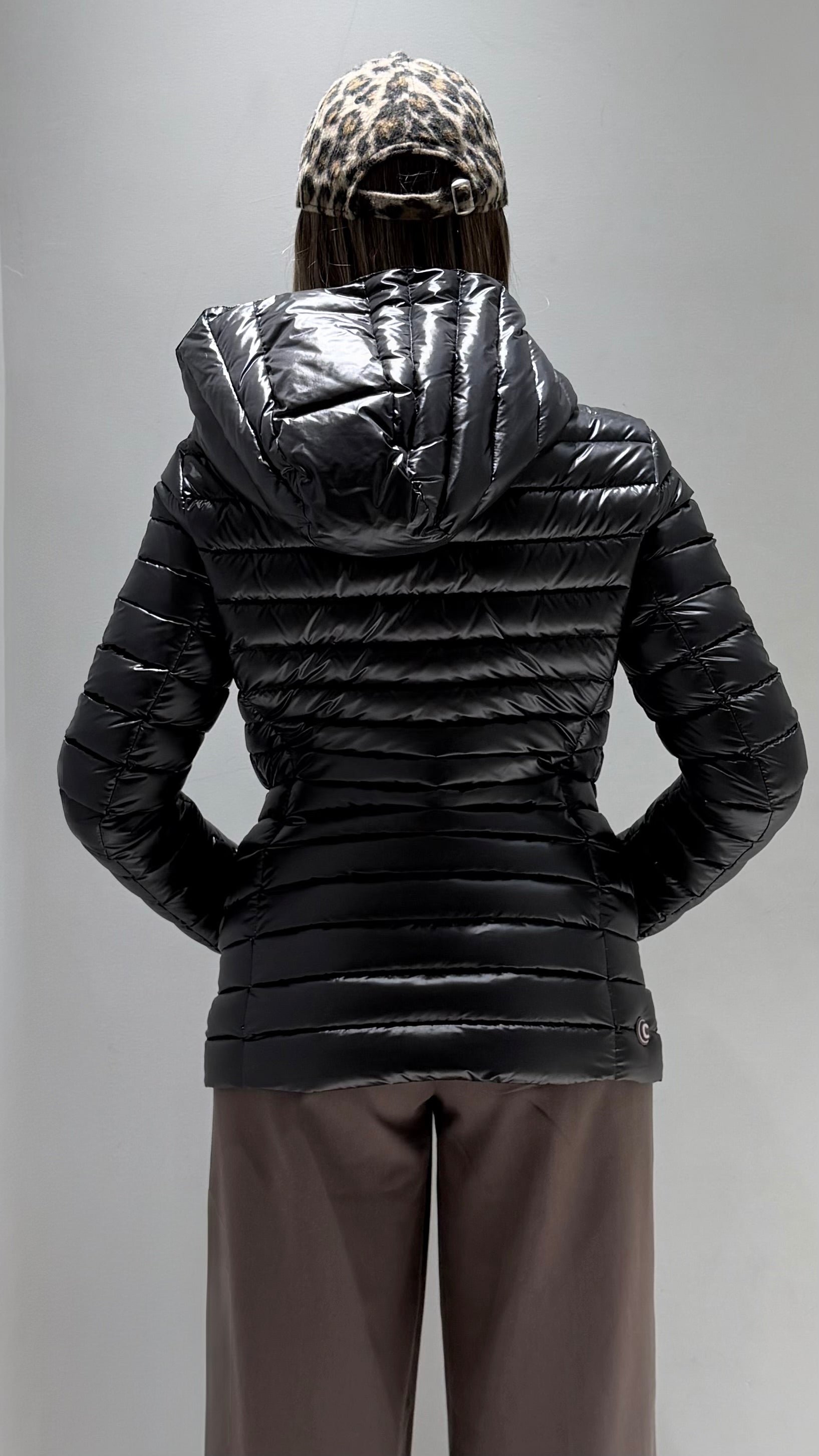 COLMAR DONNA GIUBBOTTO CORTO NERO CON CAPPUCCIO