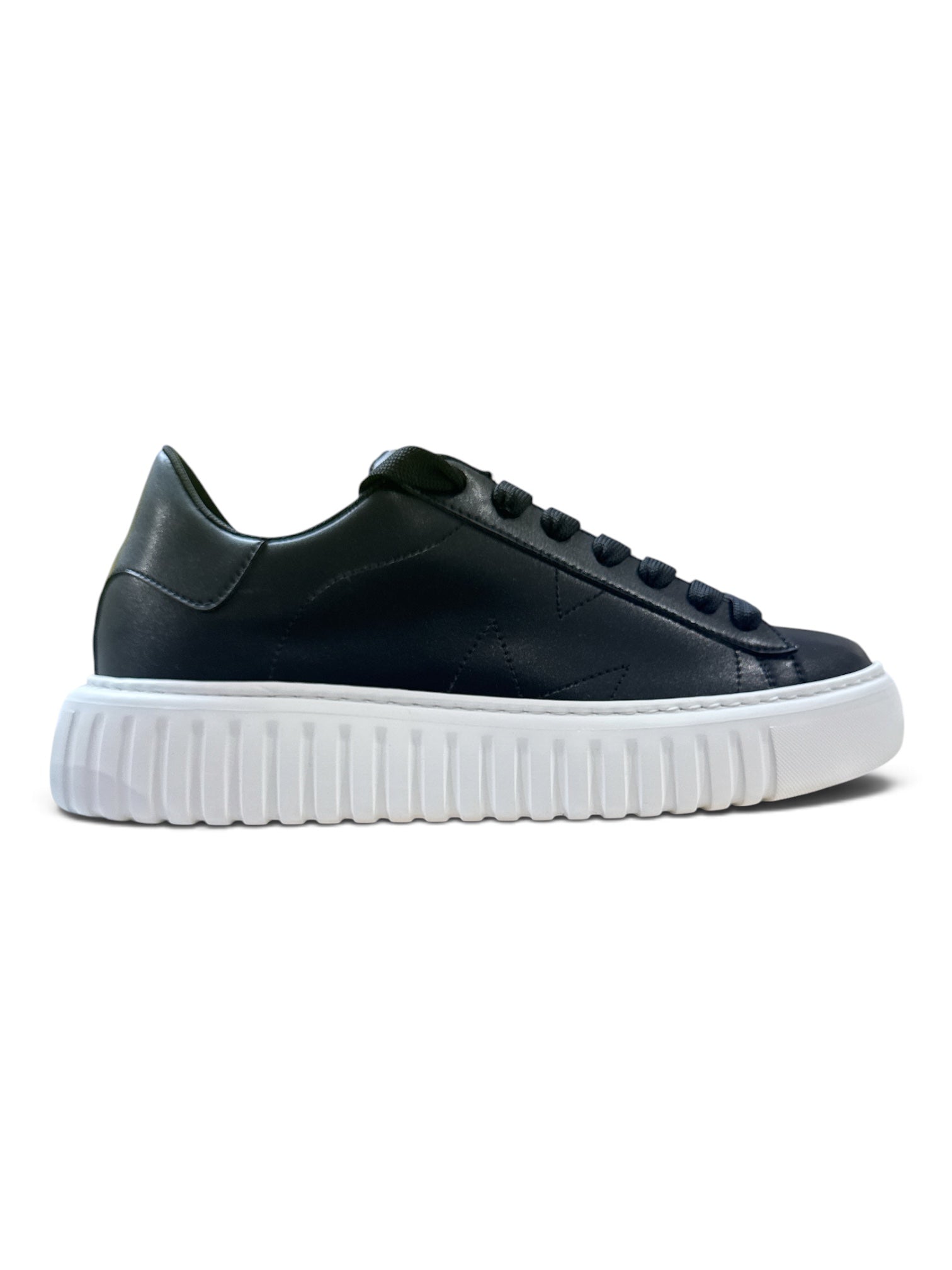 BRIAN MILLS Sneaker In Pelle Nera Suola Bianca