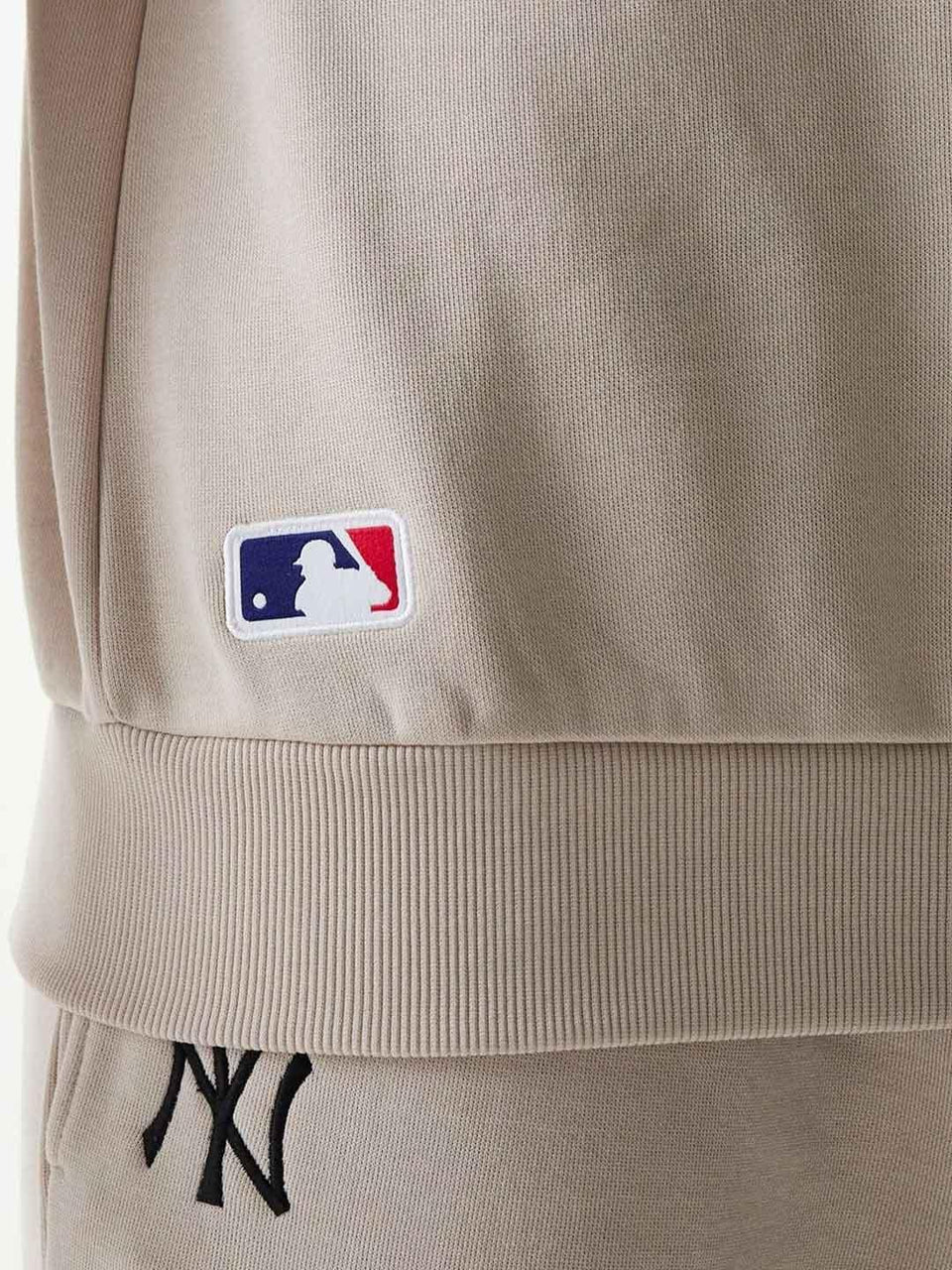 NEW ERA Tuta Felpata NY Girocollo Con Pant. Fondo Largo Beige 25/26