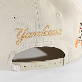 NEW ERA Cap 9Fifty NY Yankees Con Fiori Panna