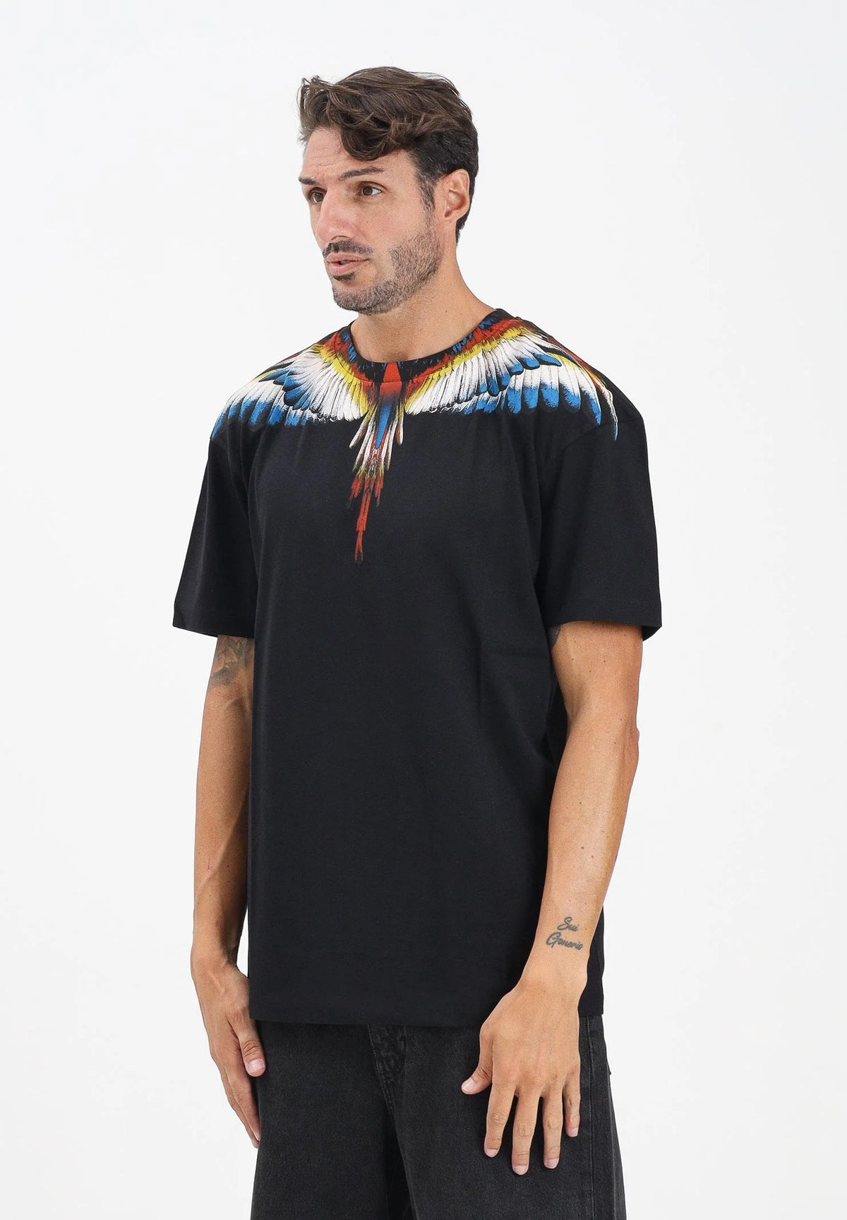 MARCELO BURLON COUNTY OF MILAN T-Shirt Con Stampa Ali Colorate Nera