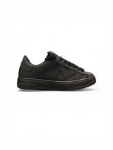 BRIAN MILLS Sneaker In Pelle Con Logo M Laterale Total Black SS26