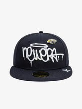 NEW ERA Cappello con visiera 59 FIFTY Fitted Blu Con dettagli Ricamati E Spilla