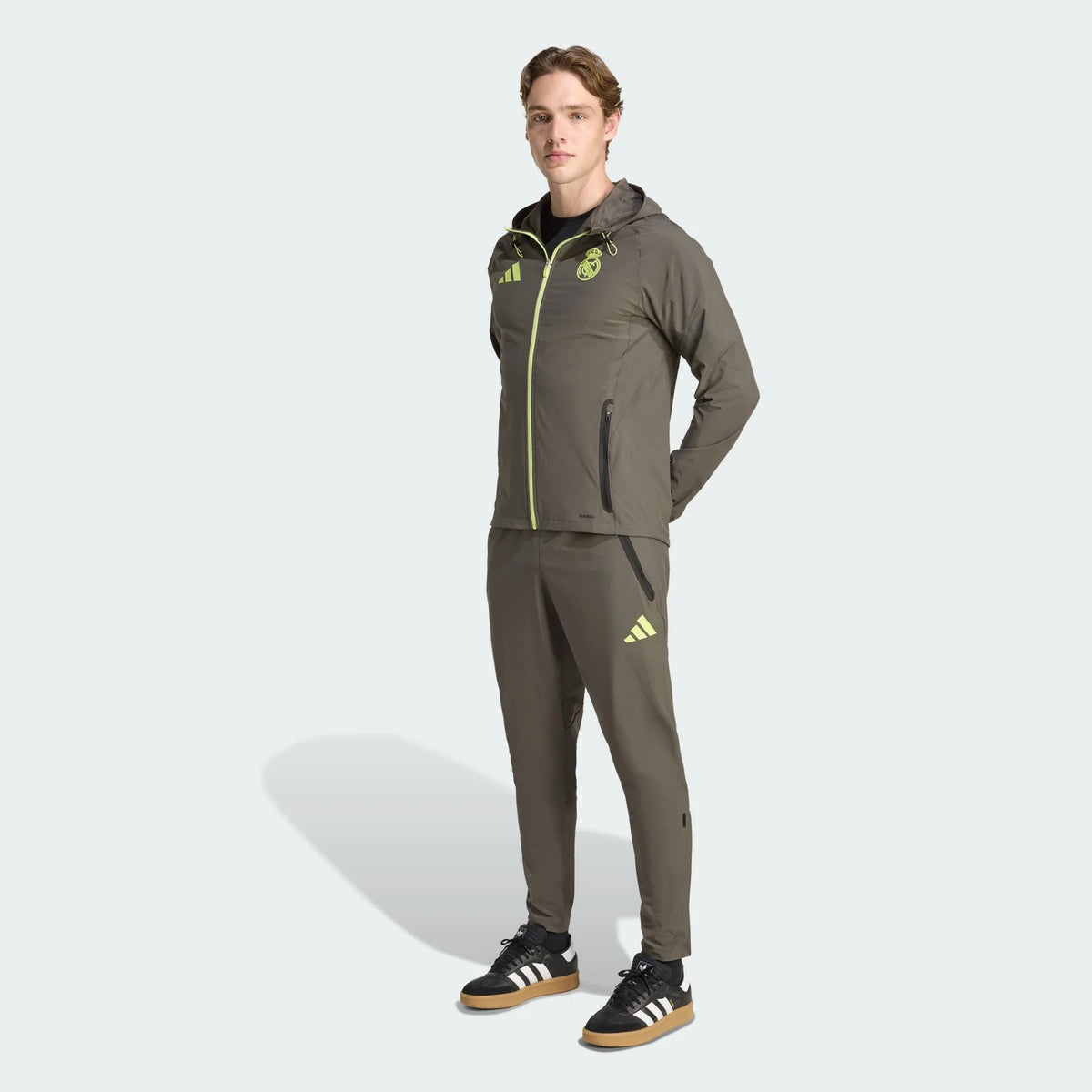 ADIDAS Tuta Real Madrid Leggera In Microfibra Zip e Cappuccio Verde Militare/Fluo