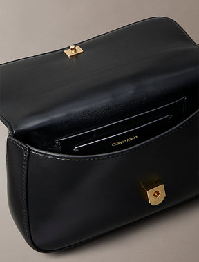 BORSA CALVIN KLEIN DONNA Da Spalla Piccola Con Catena Ed Elementi Metallici Con Logo Monogramma