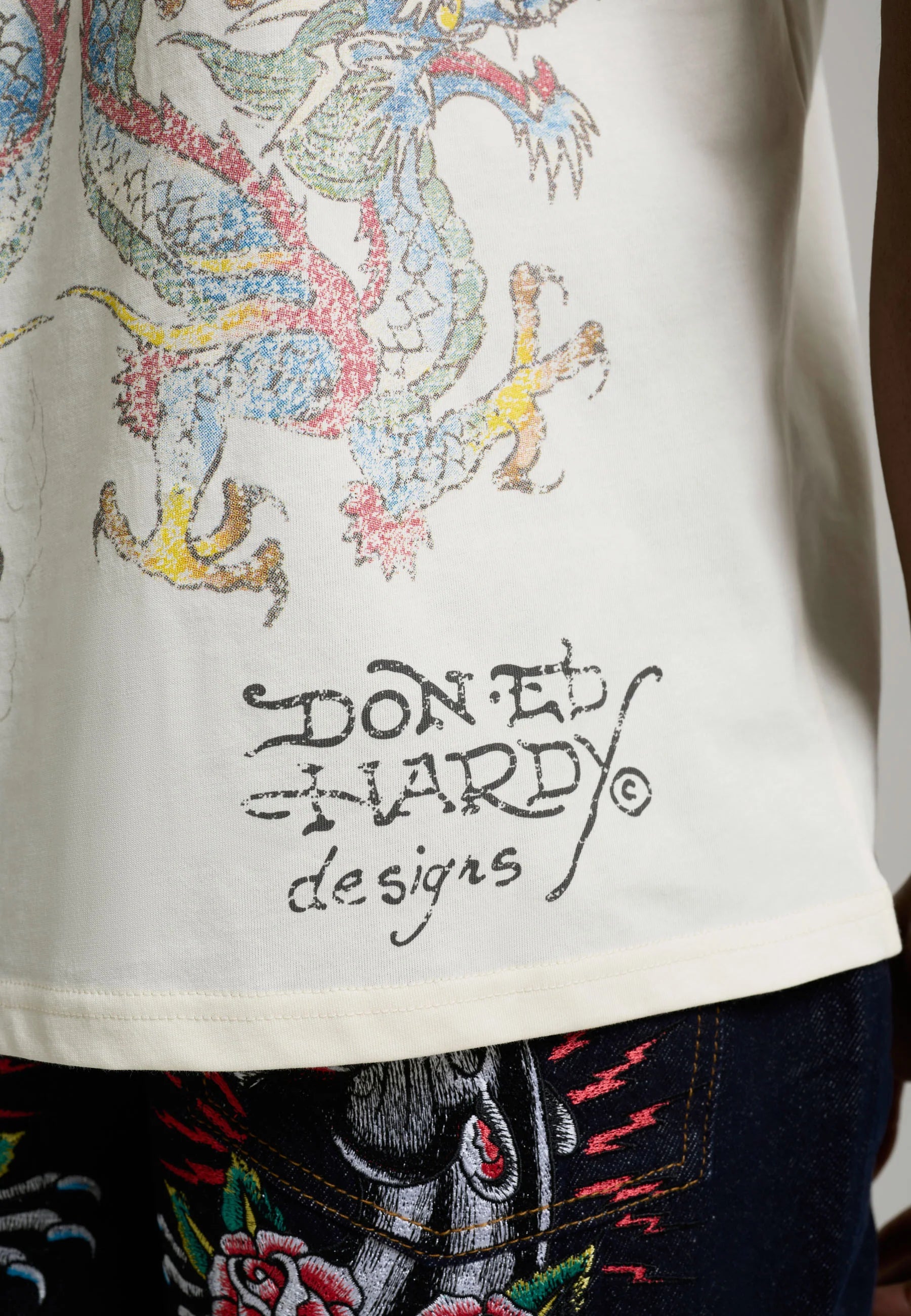 ED HARDY T-Shirt Con Logo Centrale e Stampa Retro Panna