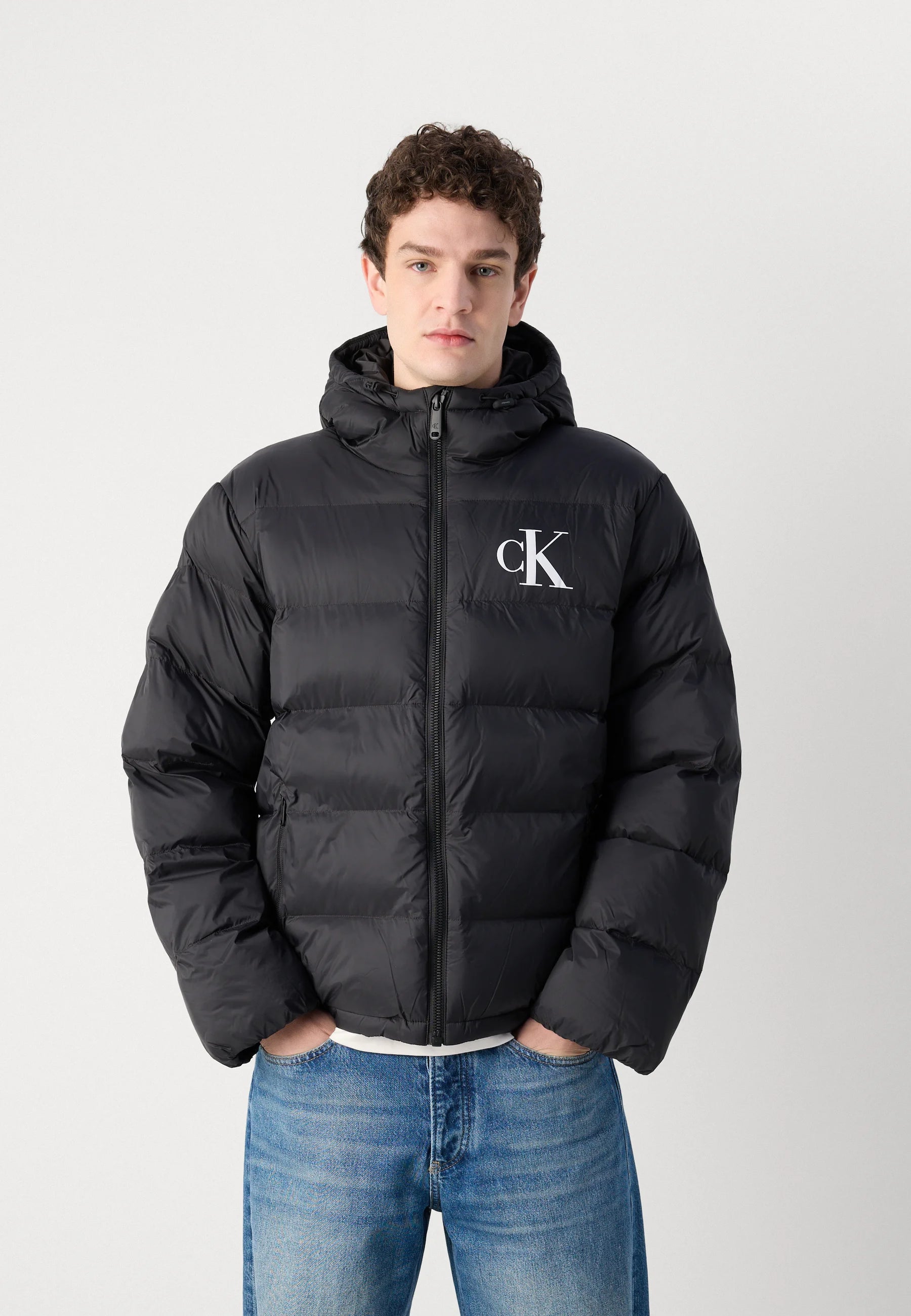 CALVIN KLEIN Giubbotto Invernale Con Logo Sul Petto Grande Nero
