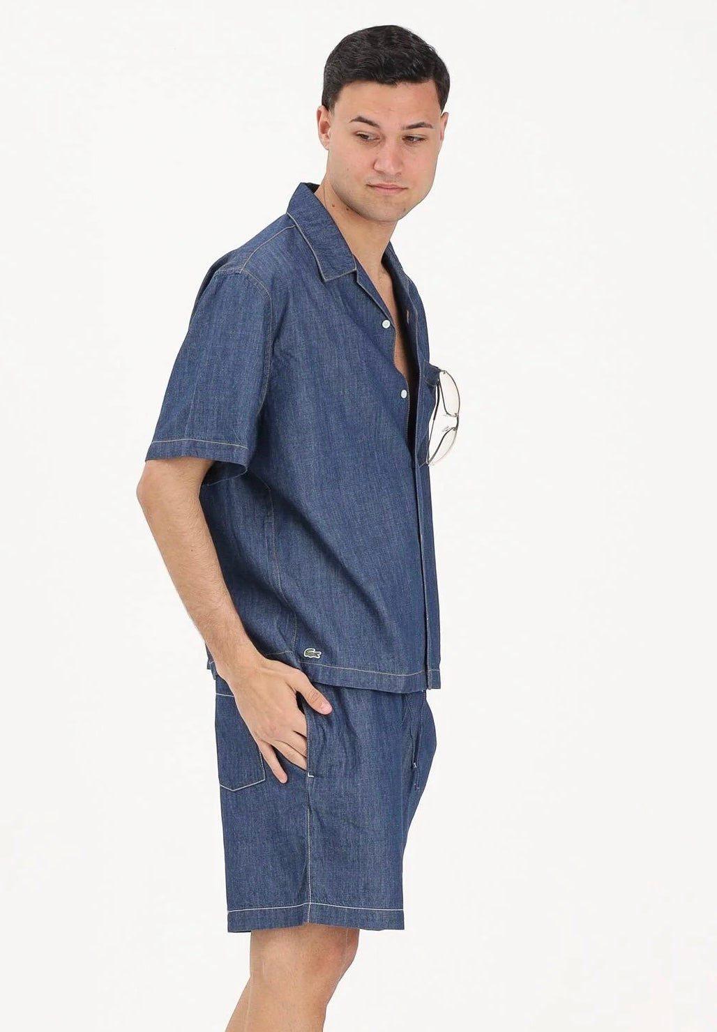 LACOSTE Coordinato Jeansato Camicia Mezze Maniche e Pantaloncino Jeansato Scuro