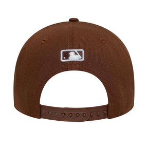 NEW ERA Cappello Marrone Visiera Curva