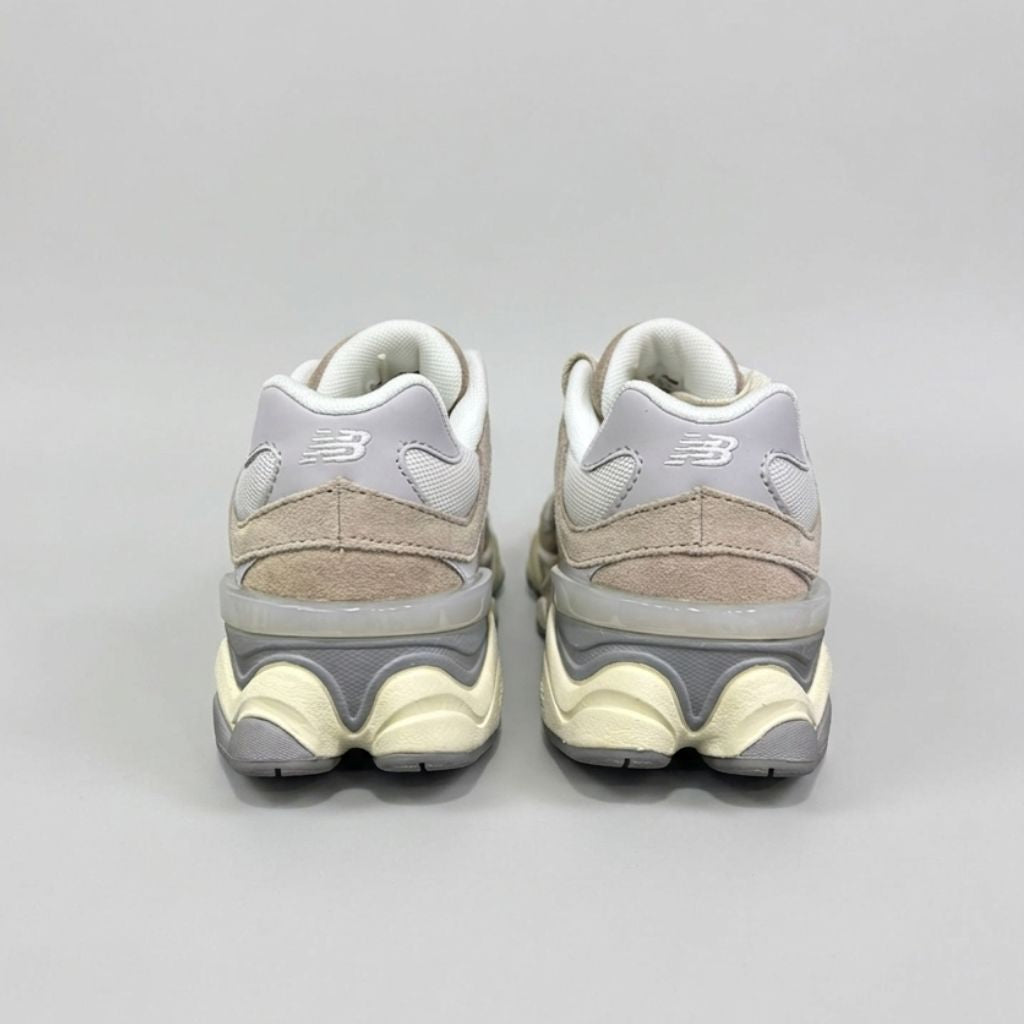 New Balance 9060 Beige Scuro