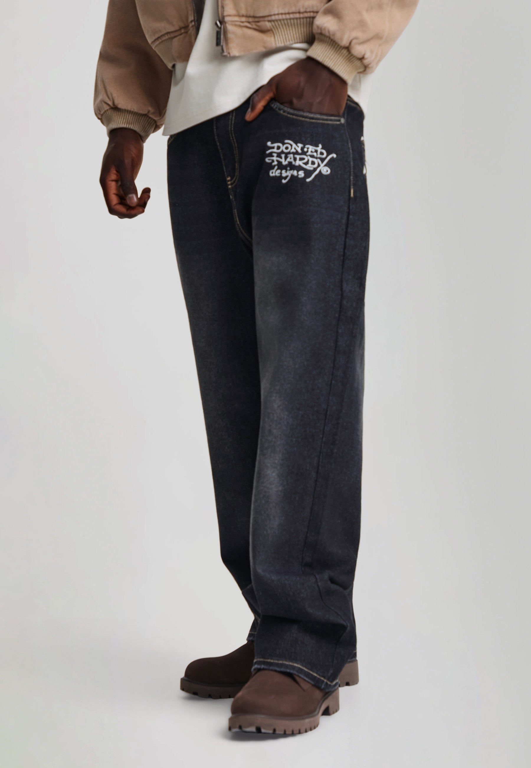 EH HARDY Jeans Baggy Con Patch Teschio e Stampa Retro Lavaggio Denim Nero