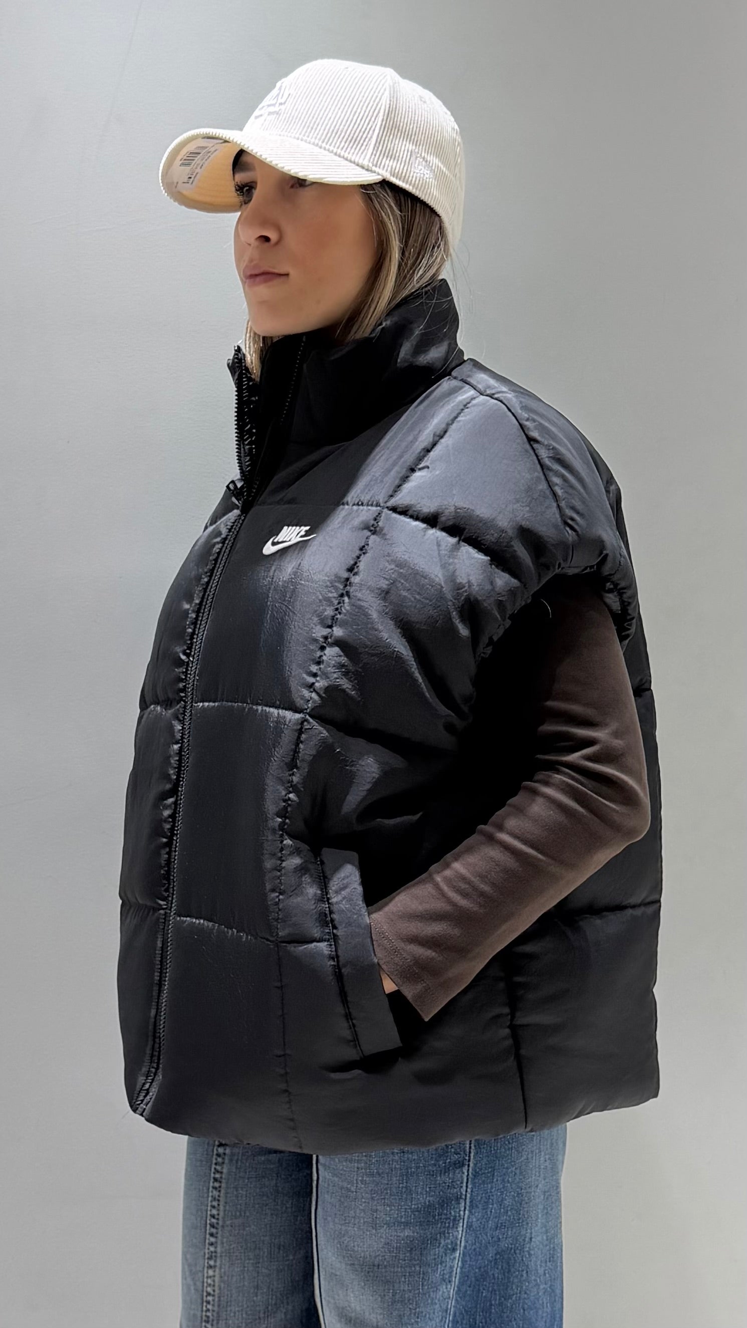 Giubbotto Smanicato Nike Donna over size Nero