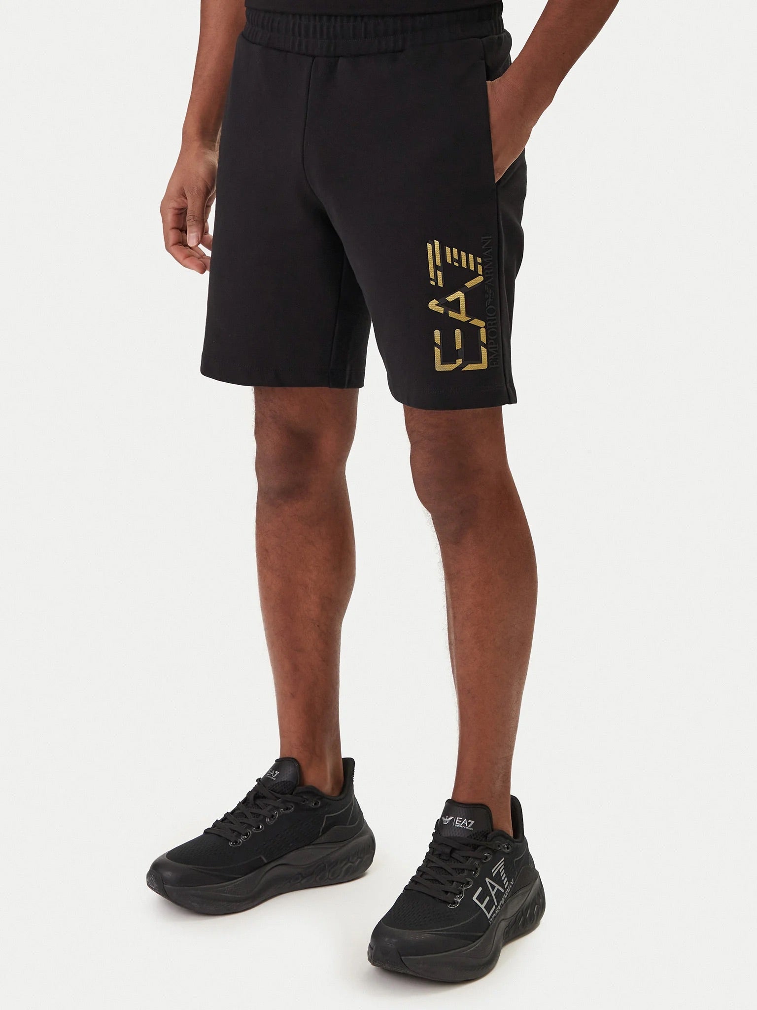 EMPORIO ARMANI Completino T-Shirt/Pantalonicno Con Logo Centrale Oro Nero