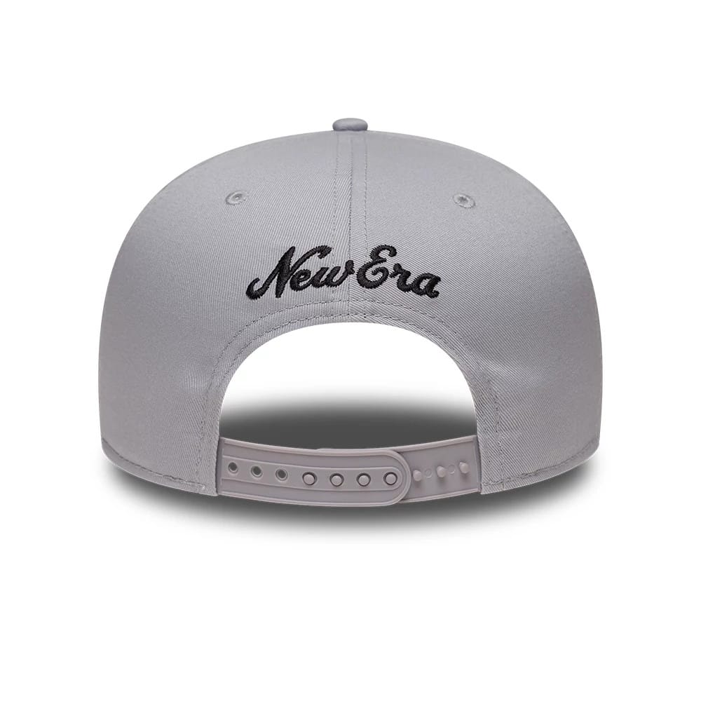 NEW ERA Cappello con visiera 9 FIFTY Fitted LA Dodgers Grigio Con Logo E Dettagli Ricamato