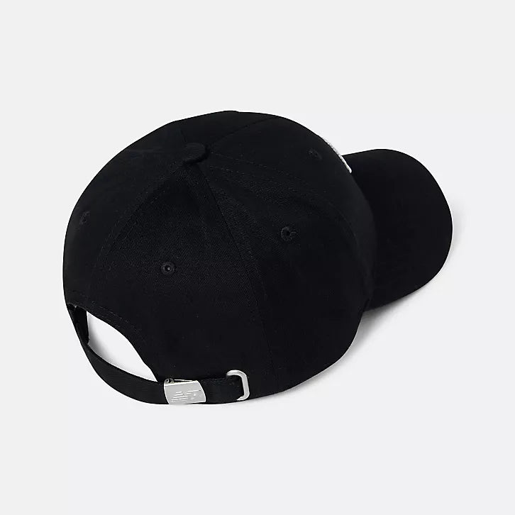 NEW BALANCE Cappello Nero Visiera Curva
