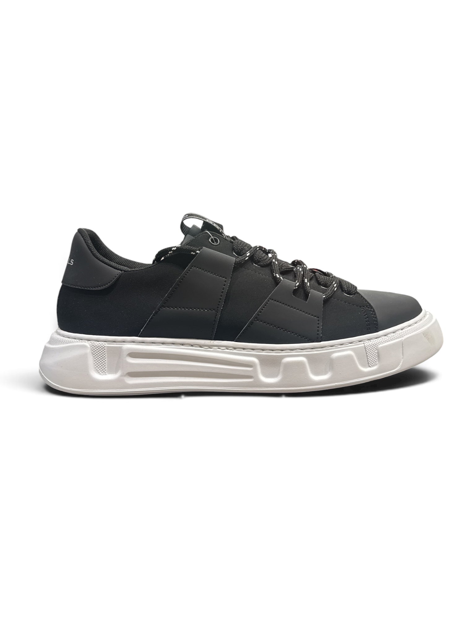 BRIAN MILLS Sneaker In Pelle E Tessuto Con Doppio Laccio Nera Suola Bianca