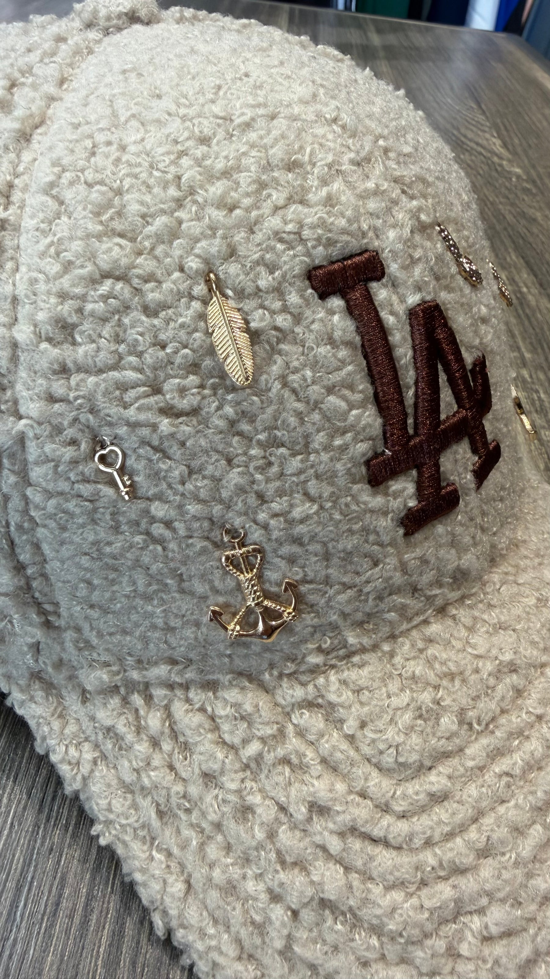 NEW ERA CUSTOM TEDDY BEIGE