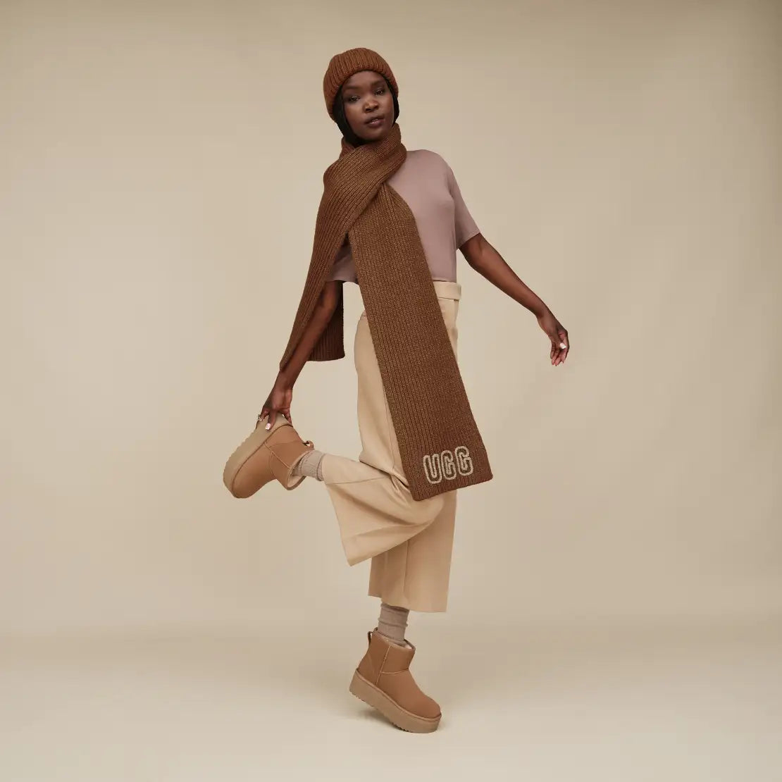 UGG Stivali Classic Mini Platform Marrone