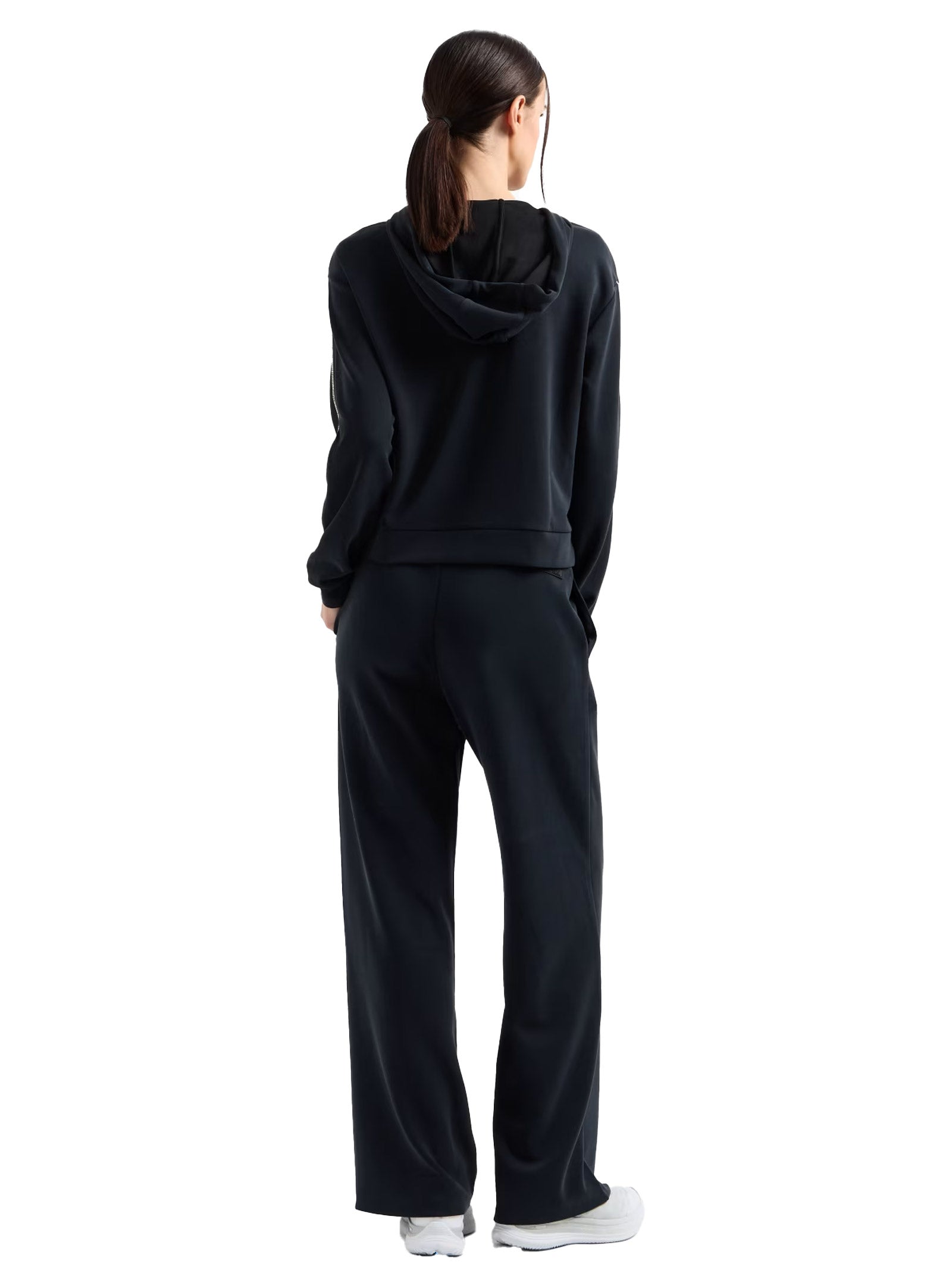 TUTA ARMANI DONNA NERA A PALAZZO