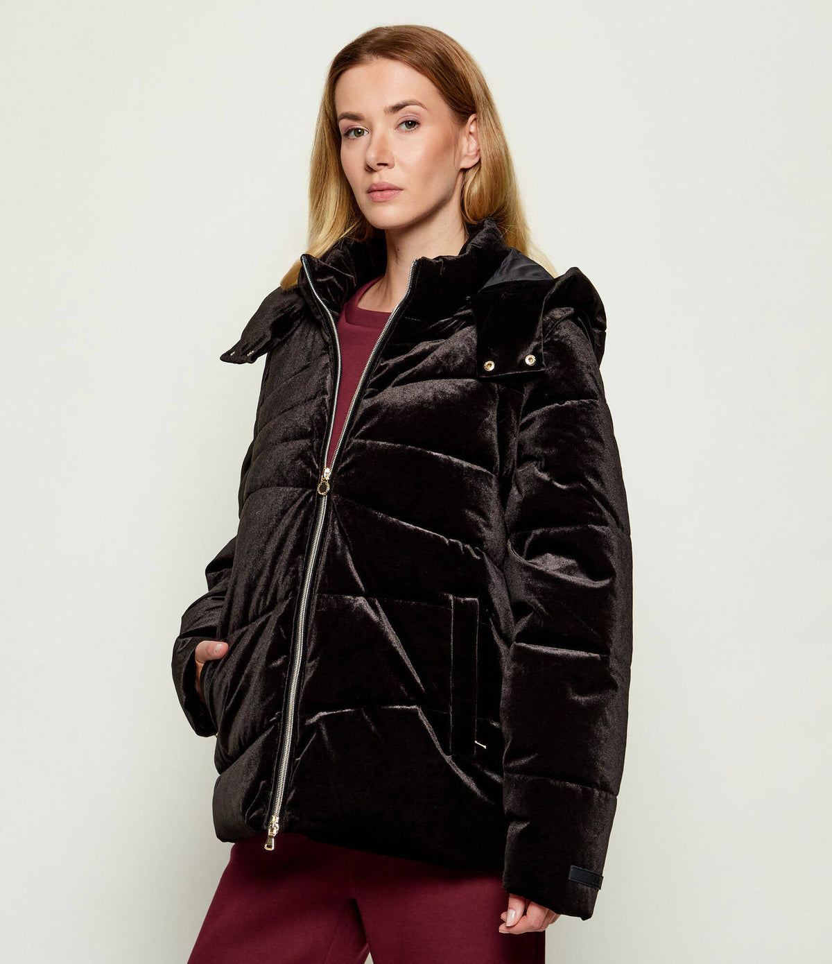 EMPORIO ARMANI DONNA GIUBBOTTO/SMANICATO EFFETTO CINIGLIA NERO