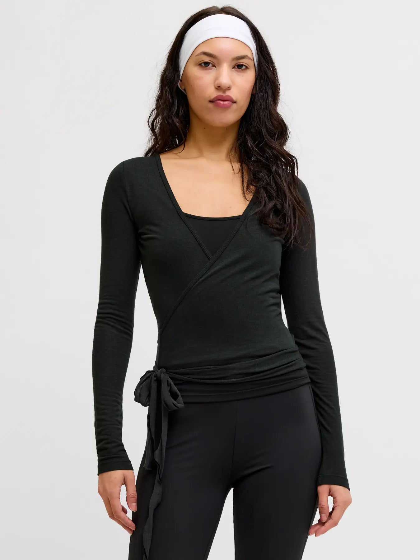 JJXX DONNA JXLUNA T-SHIRT NERA MANICHE LUNGHE DI COTONE  SS26