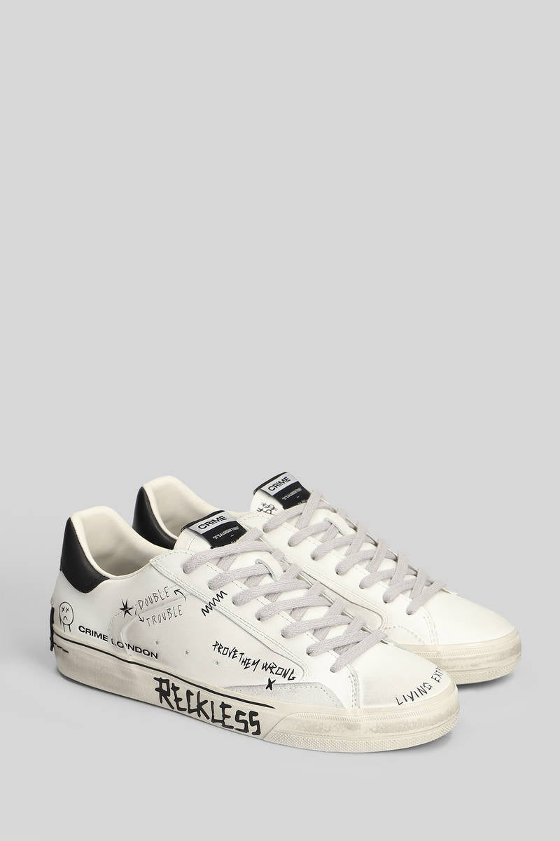 CRIME LONDON Distressed Bianca Con Scritte Nere