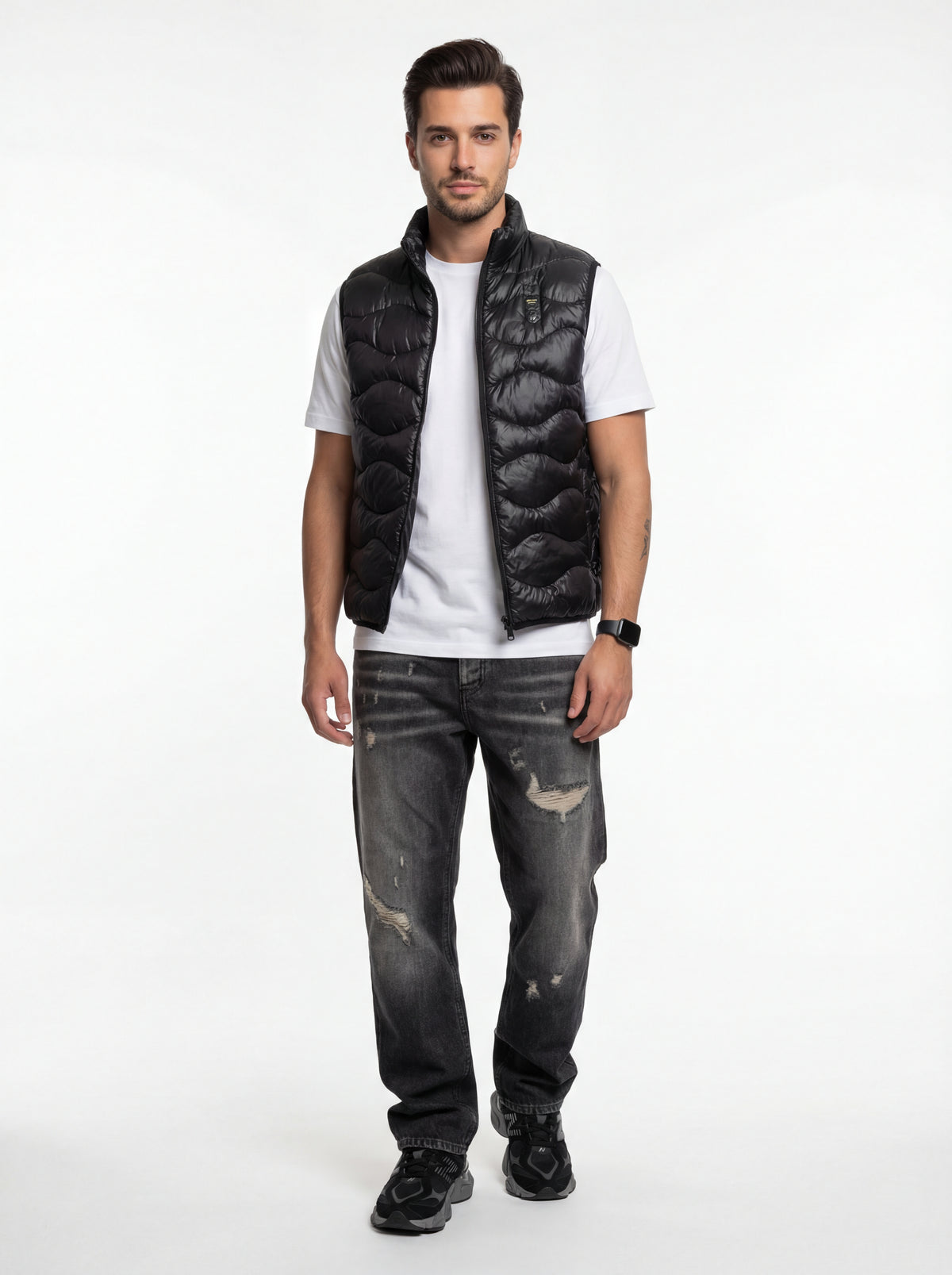 New Balance 9060 BK + Blauer Smanicato Ondulato + Soldier Jeans Baggy - 03