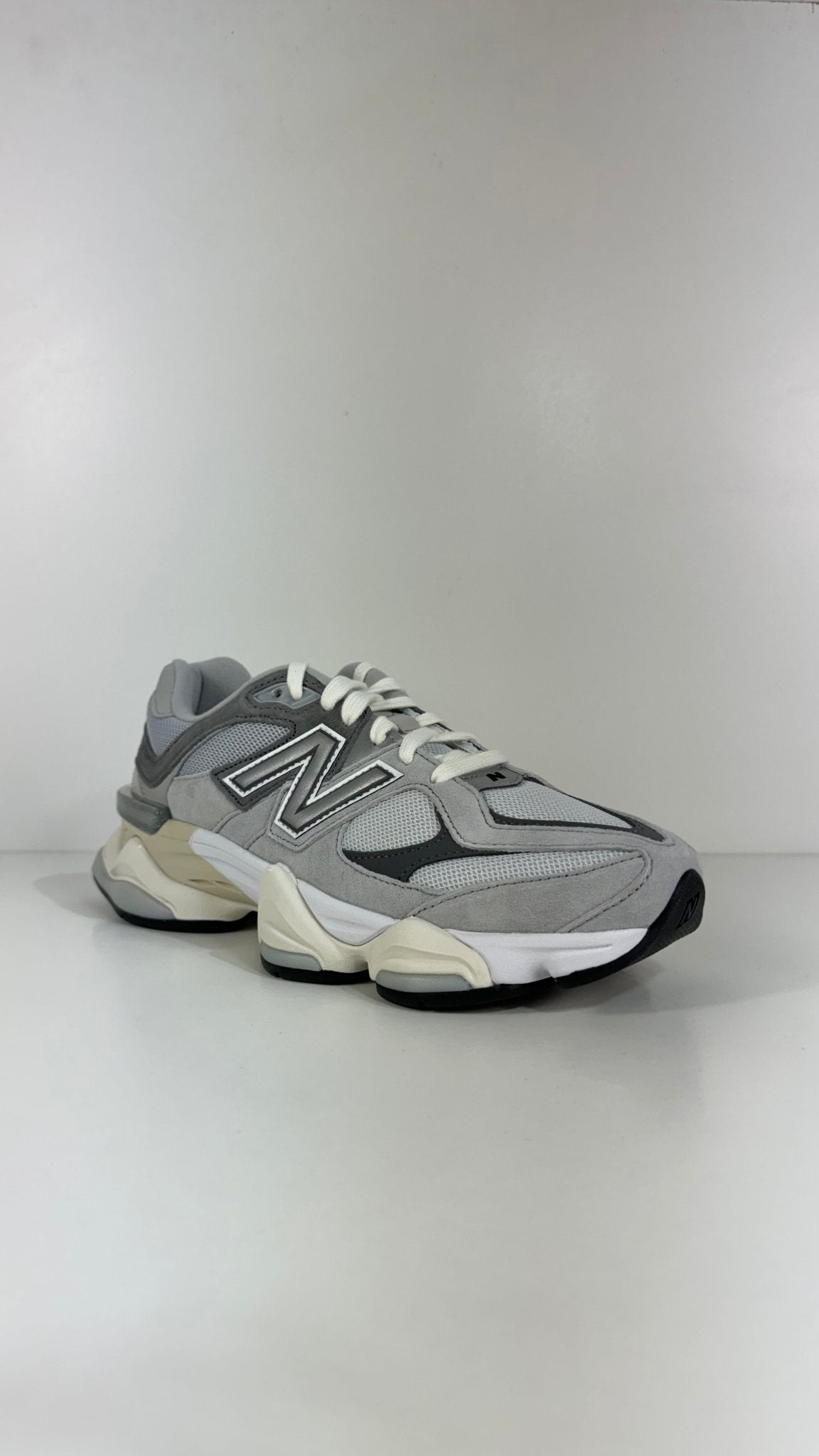 New Balance 9060 Grigia - New Balance