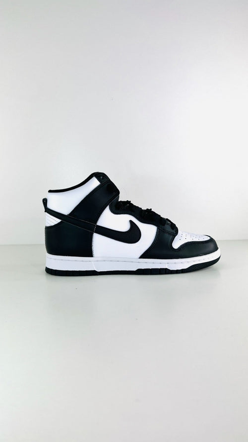 NIKE Dunk High Panda